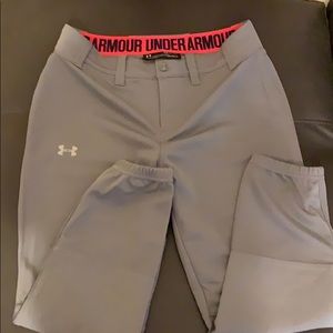 Ladies Under Armour softball pants NWOT size Small